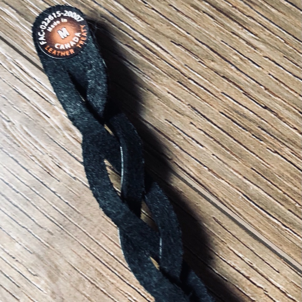 HELLO KITTY-NWOT Leather Snap Bracelet - Picture 3 of 16